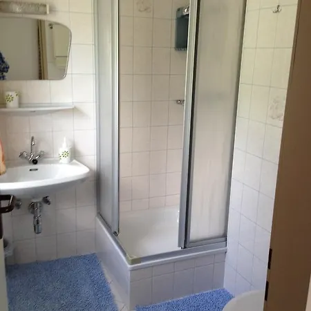 Πανσιόν Haus Tenk 3*